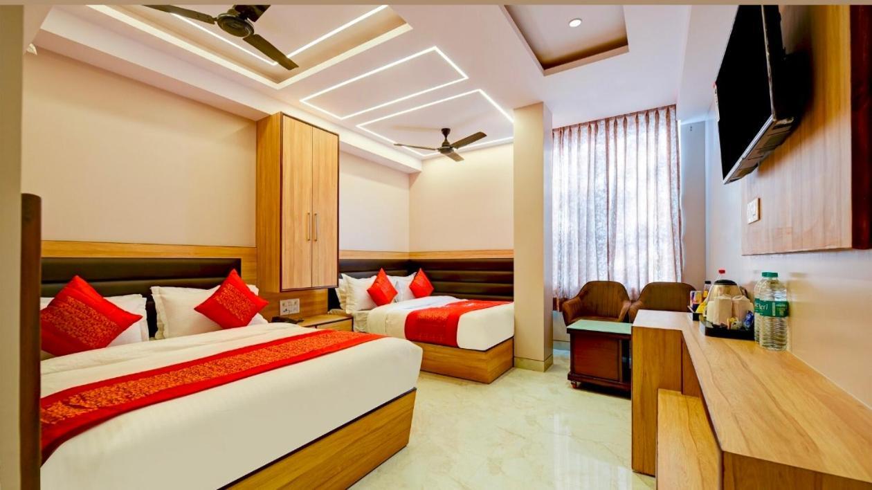 Hotel Express Нью-Дели Экстерьер фото