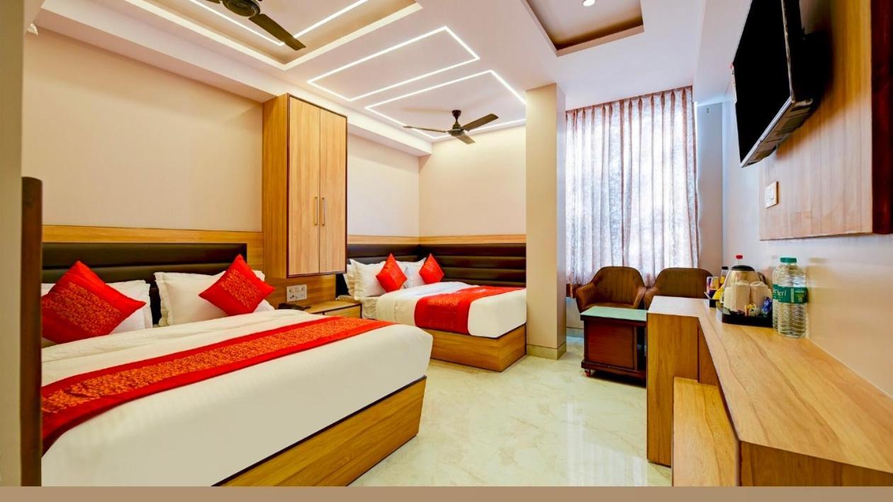 Hotel Express Нью-Дели Экстерьер фото