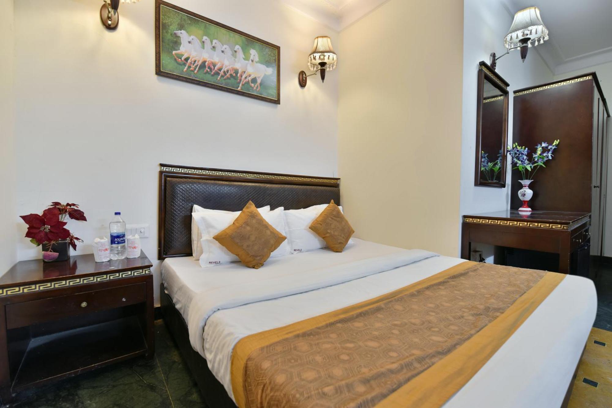 Hotel Express Нью-Дели Экстерьер фото
