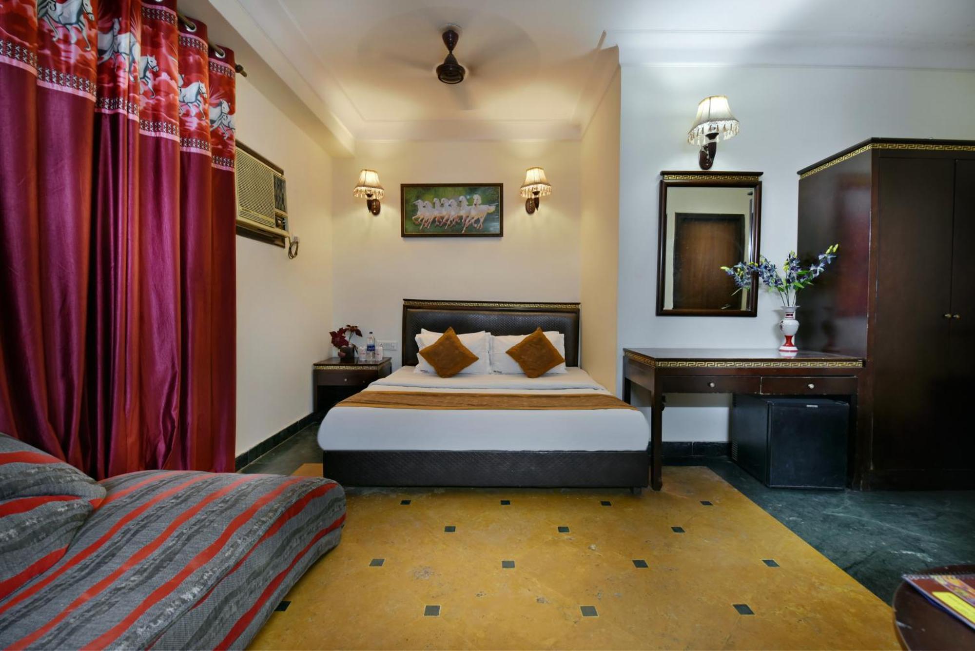 Hotel Express Нью-Дели Экстерьер фото